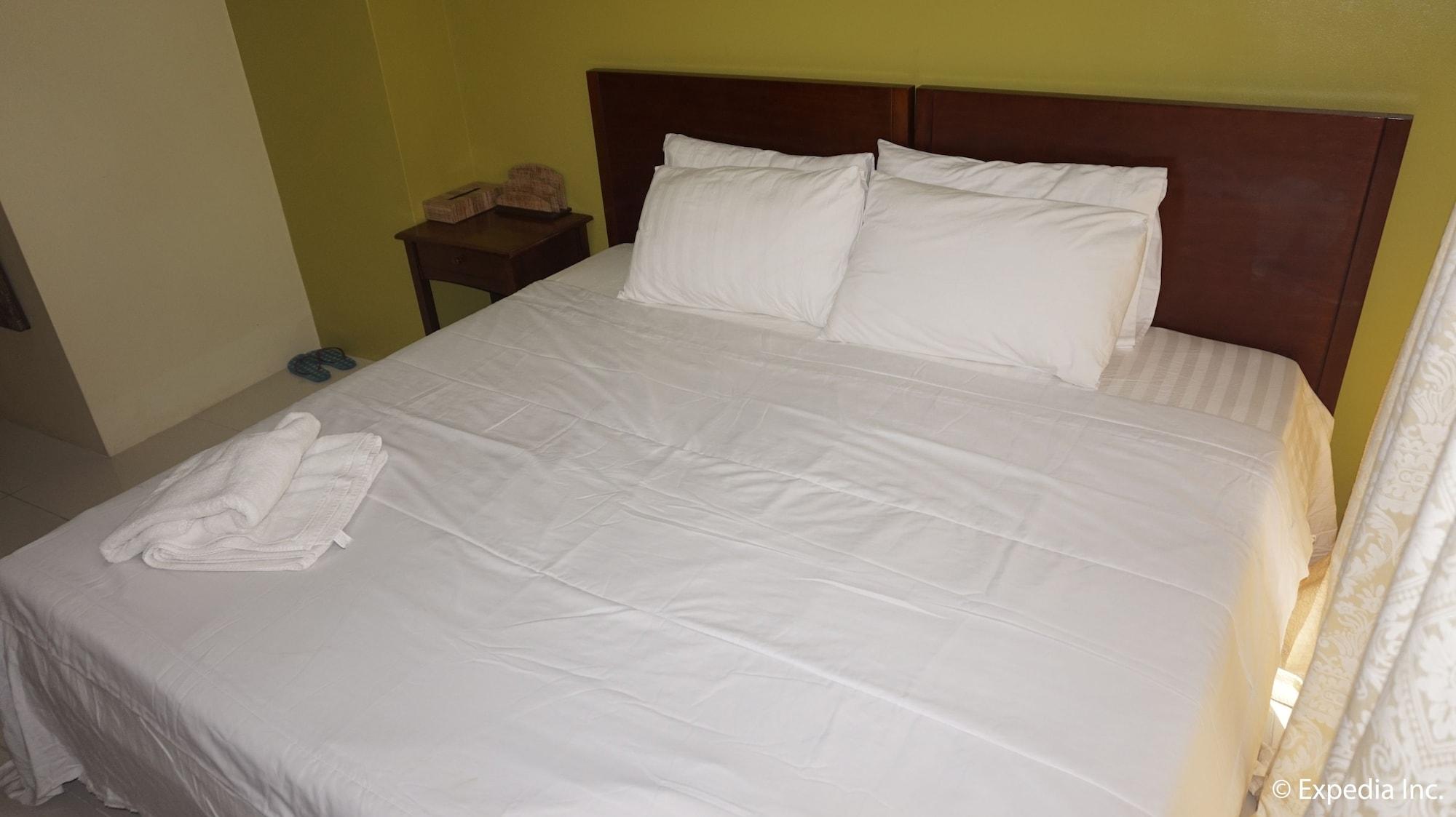 Pacific Park Hotel Кесон-Сити Экстерьер фото