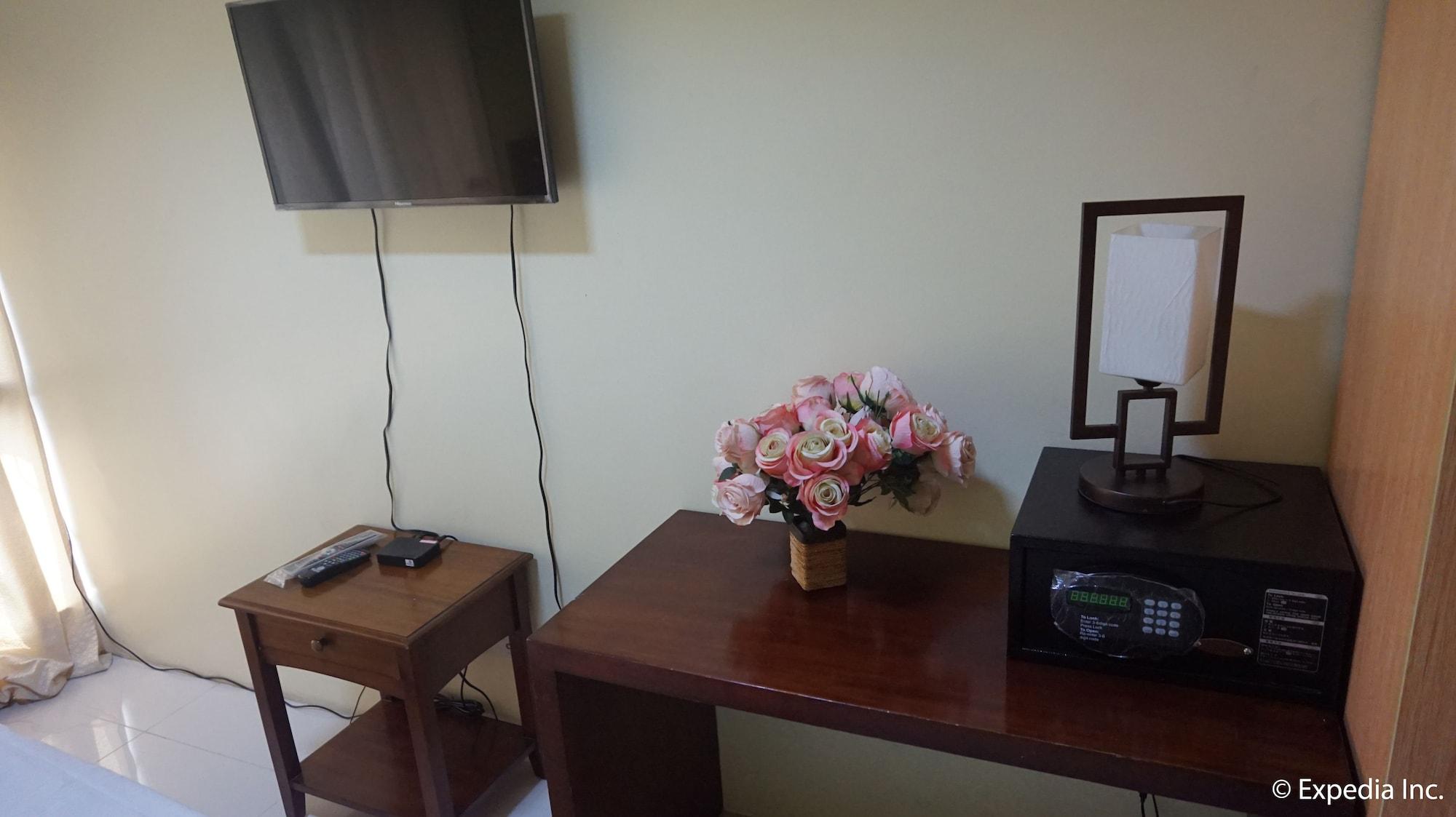 Pacific Park Hotel Кесон-Сити Экстерьер фото