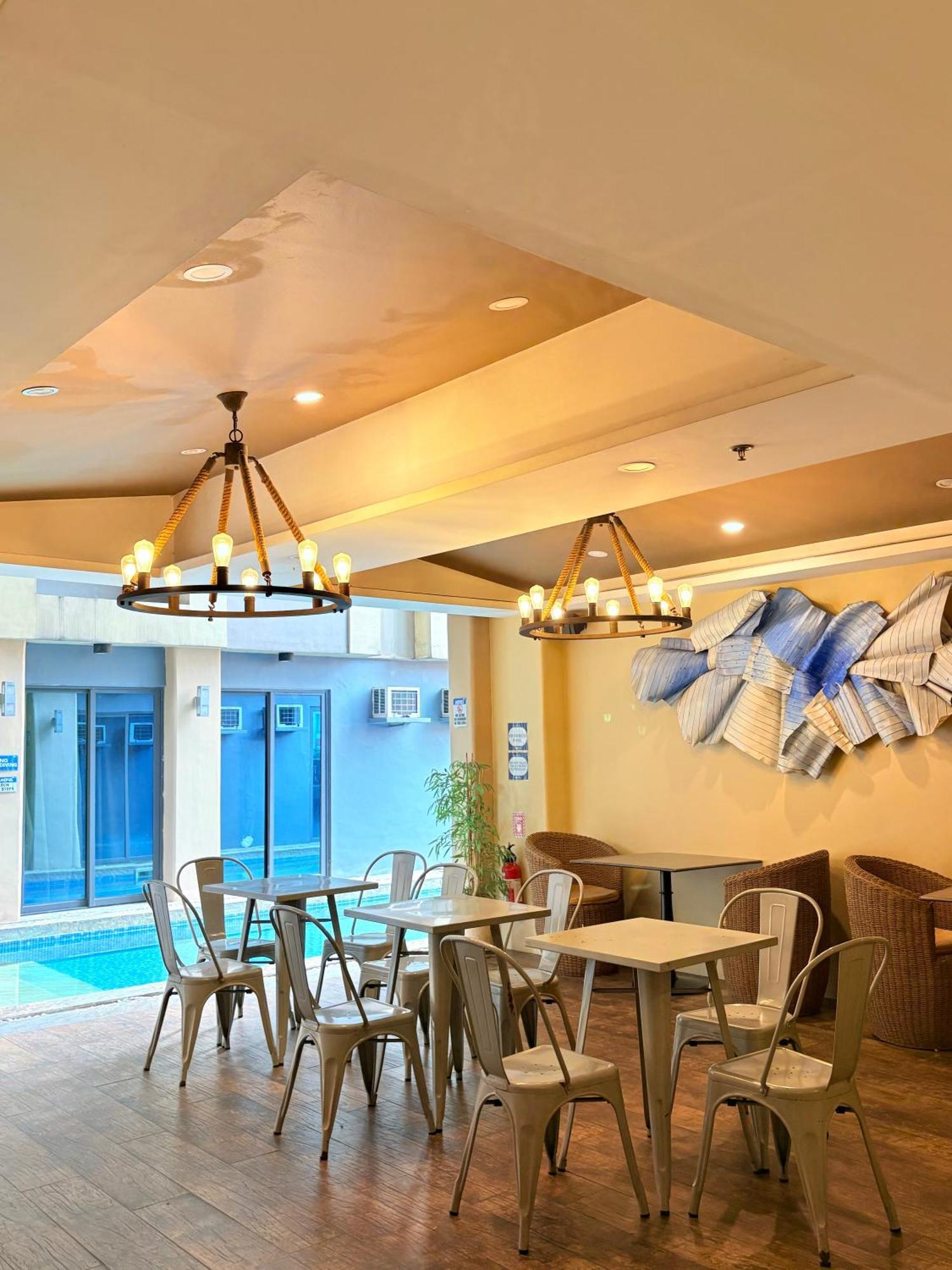 Pacific Park Hotel Кесон-Сити Экстерьер фото