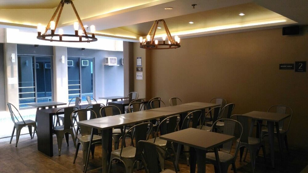 Pacific Park Hotel Кесон-Сити Экстерьер фото